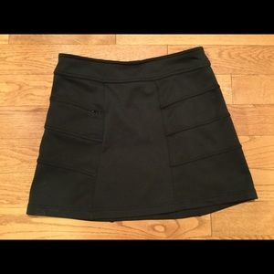 Fleece lined athleta skirt, black. Size s.